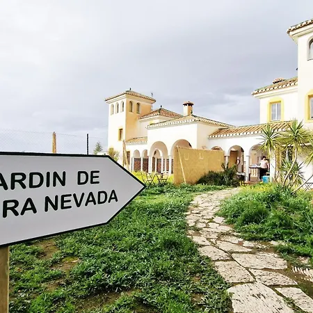 Homestay Aa Guest - Trevenque Del Jardin De Sierra Nevada *